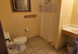 Full bathroom (1 of 6 bathrooms in Big Timber)