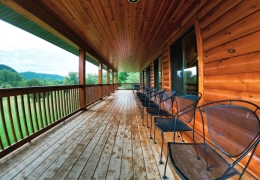 Huge walk out front deck facing the river