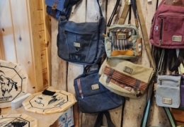 Crossbody and shoulder strap purses and bags