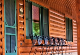 Covered porch area
