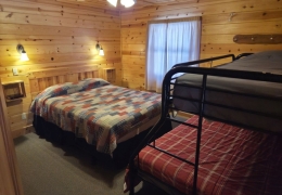 Queen bedroom with twin over full bunk