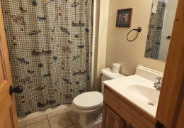Bathroom (1 of 3 bathrooms)
