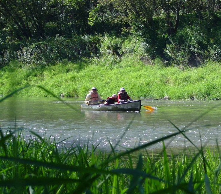 single canoe