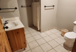 Bathroom (1 of 3 bathrooms)