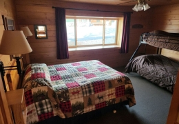 Queen bedroom with twin over full bunk
