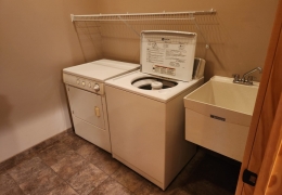 Free washer & dryer (bring laundry soap)