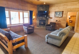 Large picturesque window for the bluff views and wildlife